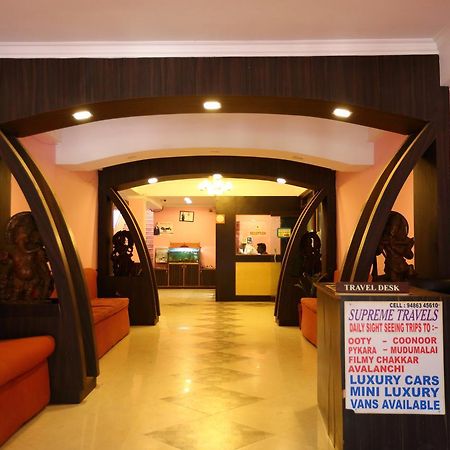 Hotel Charring Cross Ooty Exteriör bild
