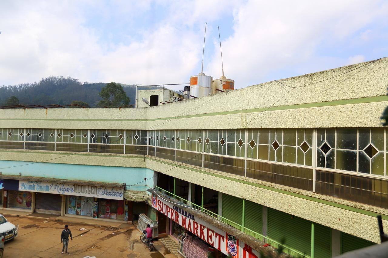 Hotel Charring Cross Ooty Exteriör bild